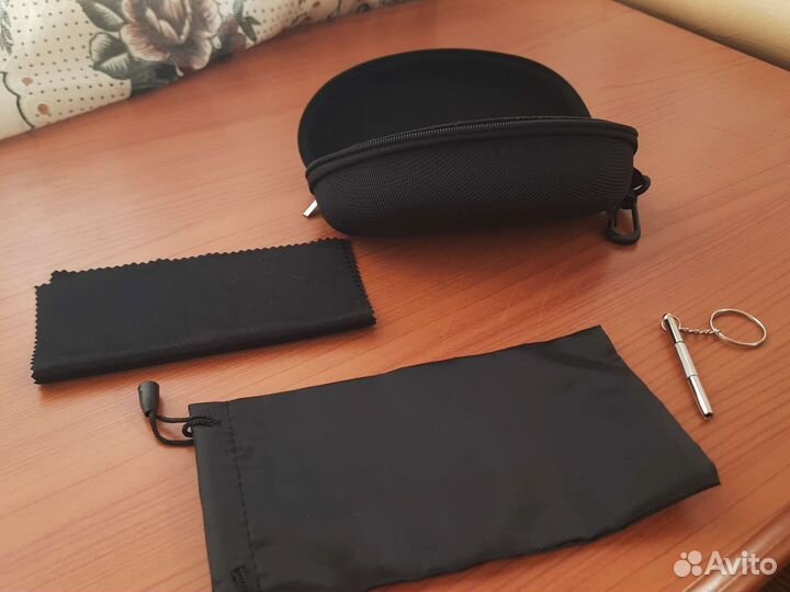 Солнцезащитные очки мужские