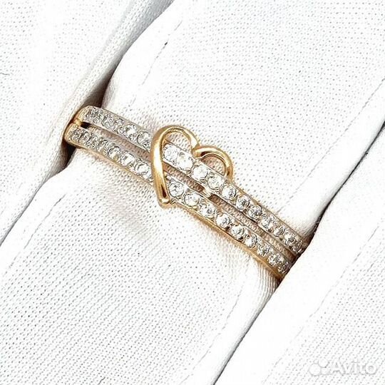 Золотое кольцо с камнем 19р