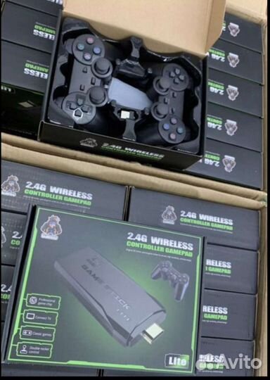 Гейм стик прошитая. Дополнительно установлены игры