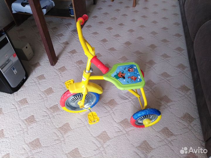 Детский трехколесный велосипед