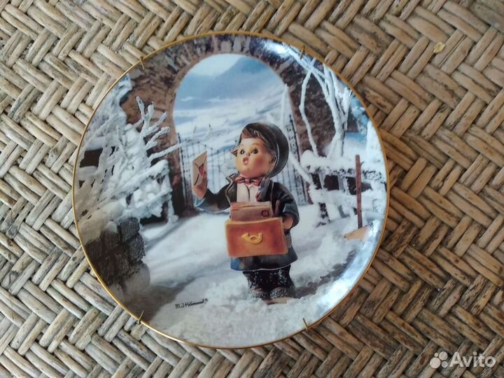 Настенная тарелка Hummel Goebel