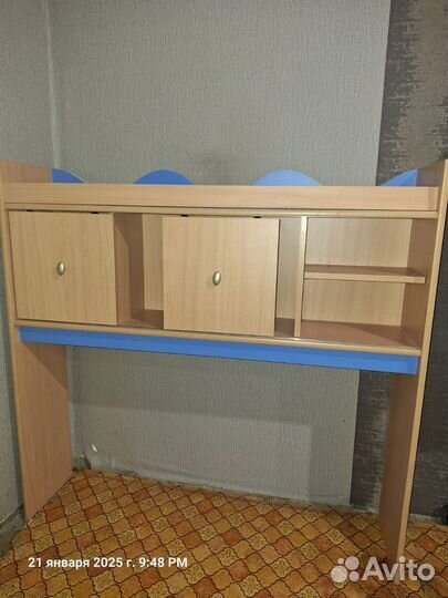 Шкафы и полка