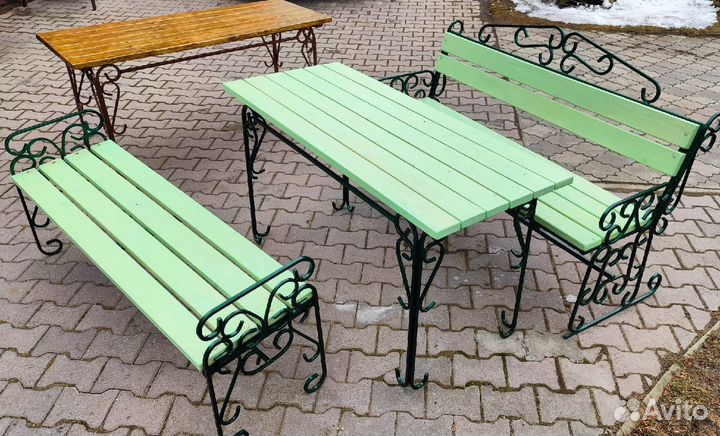 Садовые скамейки