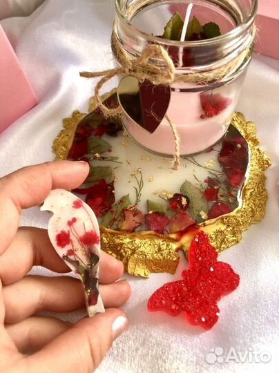 Декоротивные подставки из смолы,брошки,свечи