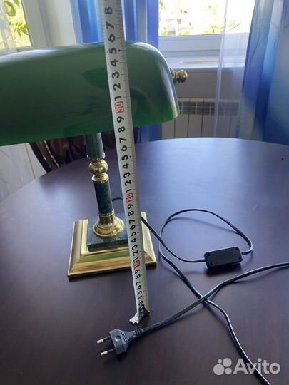 Лампа настольная