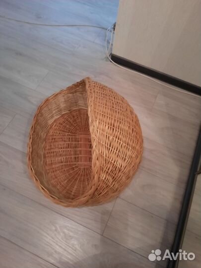Корзина плетеная для кошки
