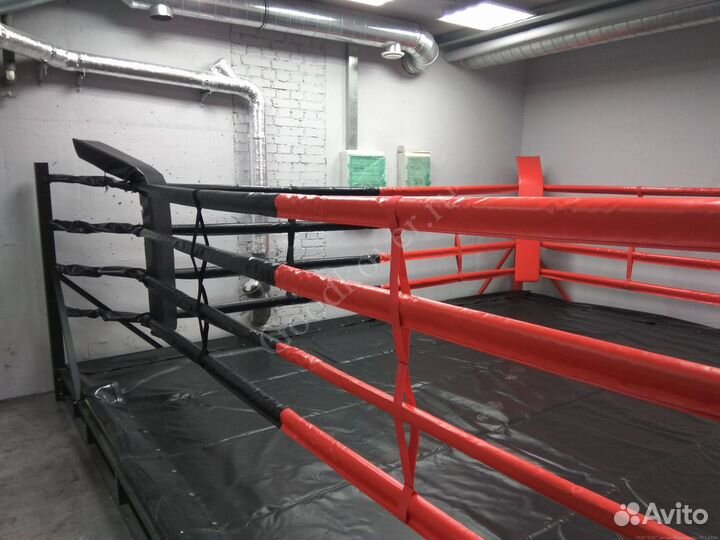 Боксерский ринг 5х5м,с боевой 4х4м на помосте 1 м