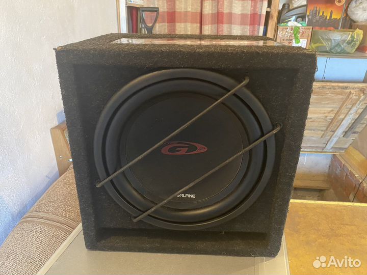 Сабвуфер Alpine SBG-1244BR