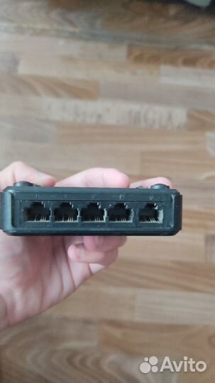 Коммутатор D-Link des-1005A