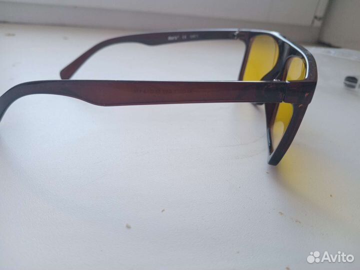 Солнцезащитные и спортивные очки