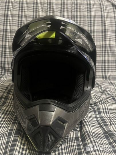 Мотошлем взрослый