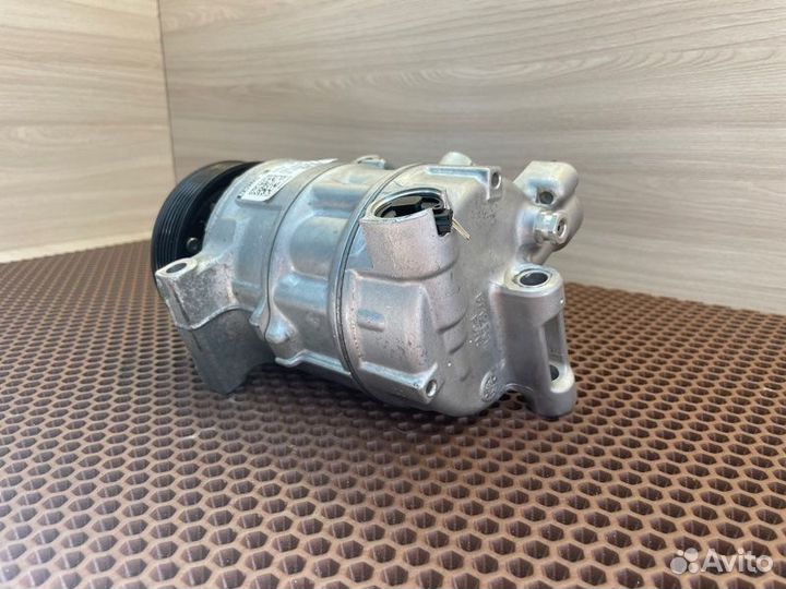 Компрессор кондиционера Skoda Rapid