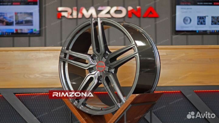 Кованые диски R22 на Лексус