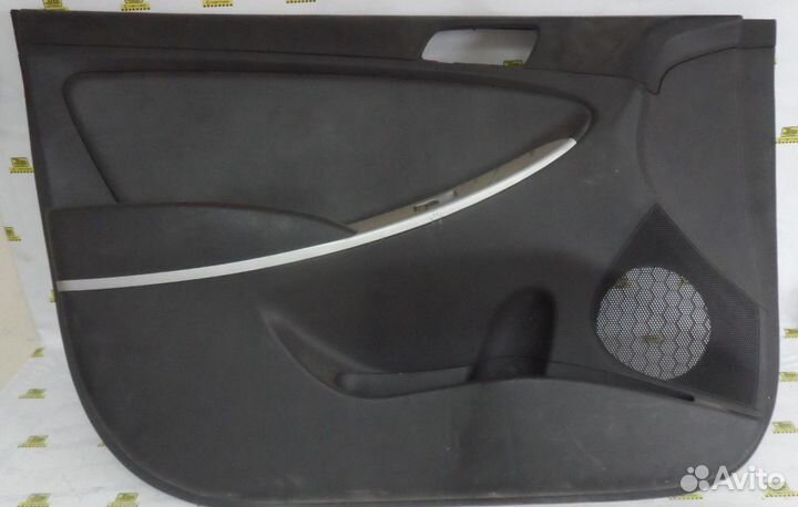Обшивка двери передняя левая со стеклопод. hyundai