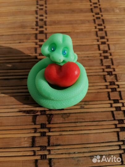 Мыло ручной работы змея символ 2025