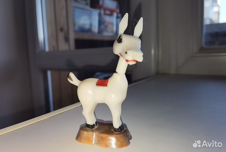 Редкая фигурка Ослика