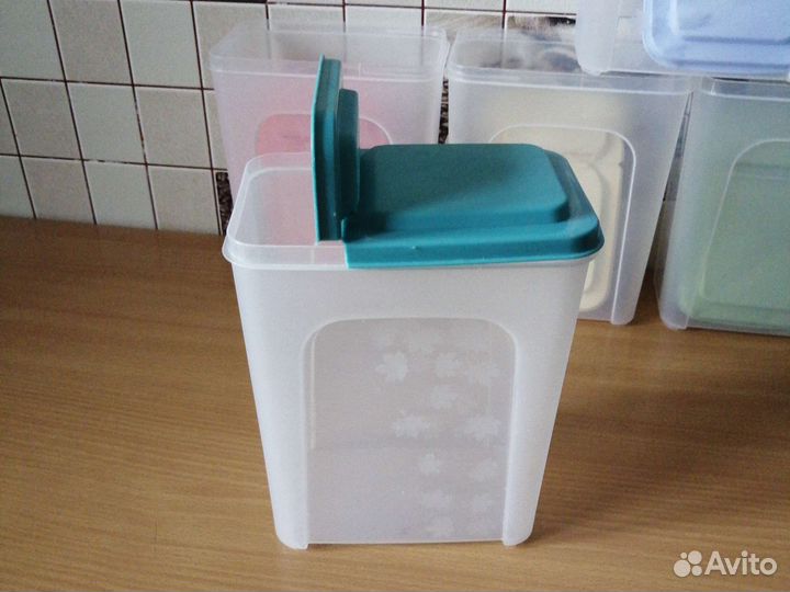 Емкости для сыпучих продуктов