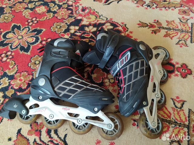 Роликовые коньки