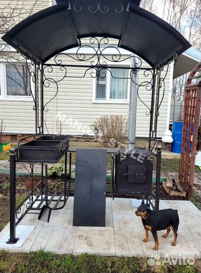 Мангал с крышей