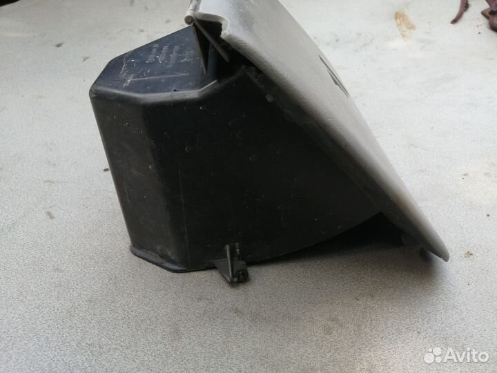 Бардачок для Ford America Explorer (U2) 1995-2001