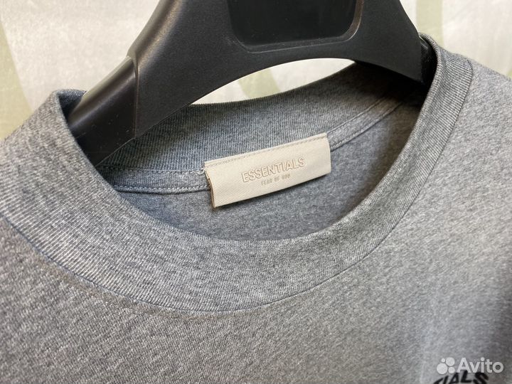 Лонгслив Essentials
