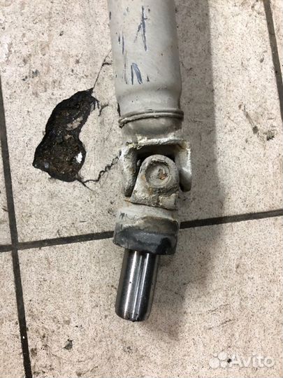 Б/У карданный вал В хорошем состоянии, оригинал