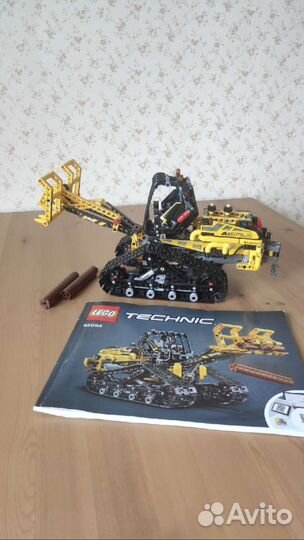 Lego Technic Гусеничный погрузчик