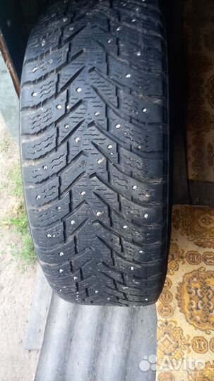 Nokian Tyres Hakkapeliitta 8 SUV 215/65 R16 102