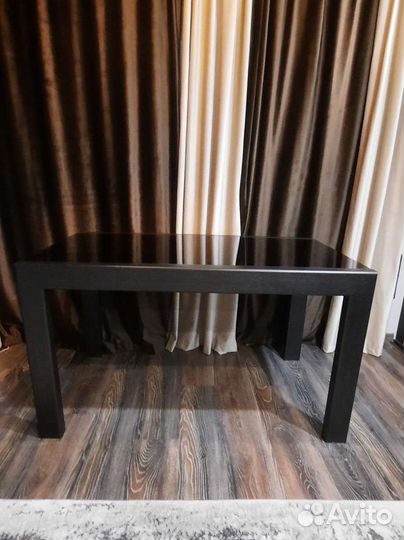 Стол обеденный и стулья