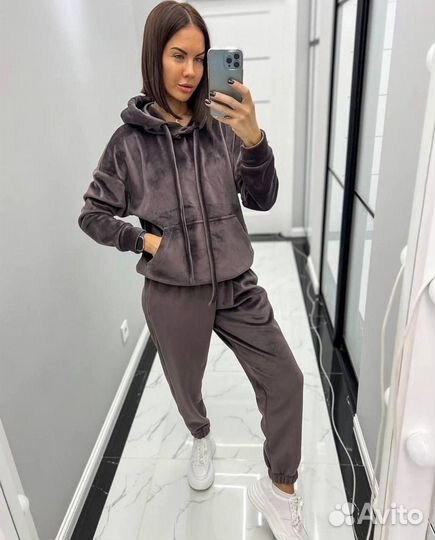 Спортивный костюм женский новый