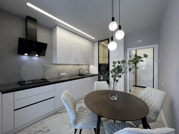 2-к. квартира, 65 м², 12/13 эт.