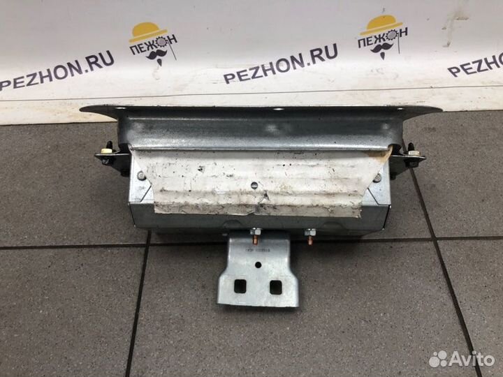 Подушка безопасности в торпедо Ford Mondeo