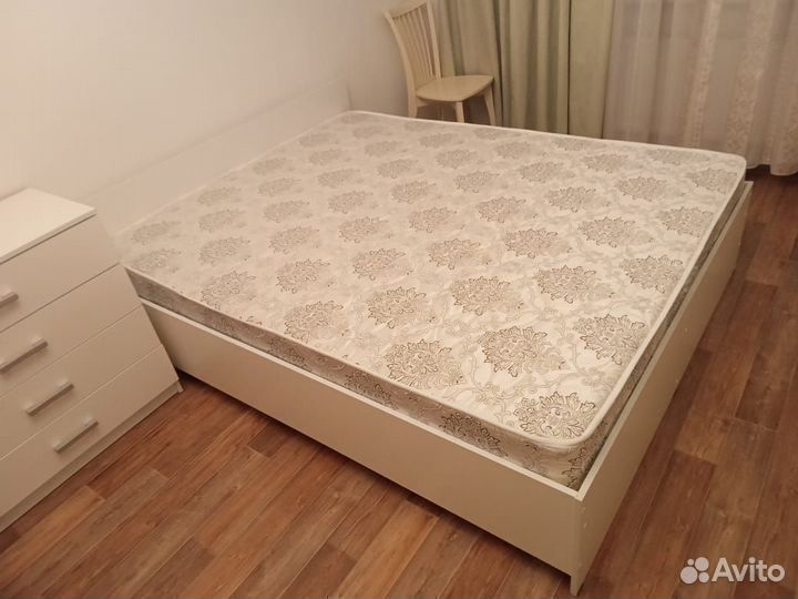 Кровать полуторка