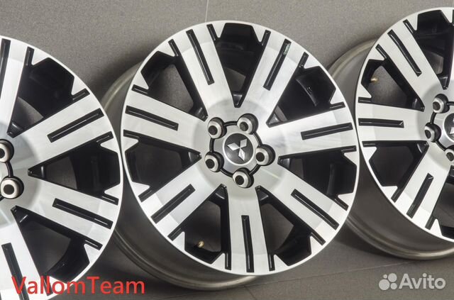 Лот M677180 Оригинальные 18-е диски mitsubishi