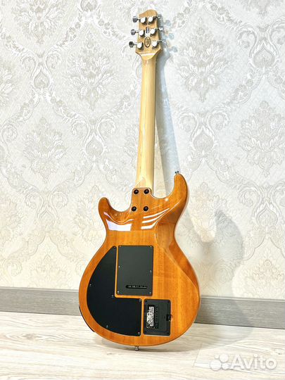 Гитара Variax Line 6 700