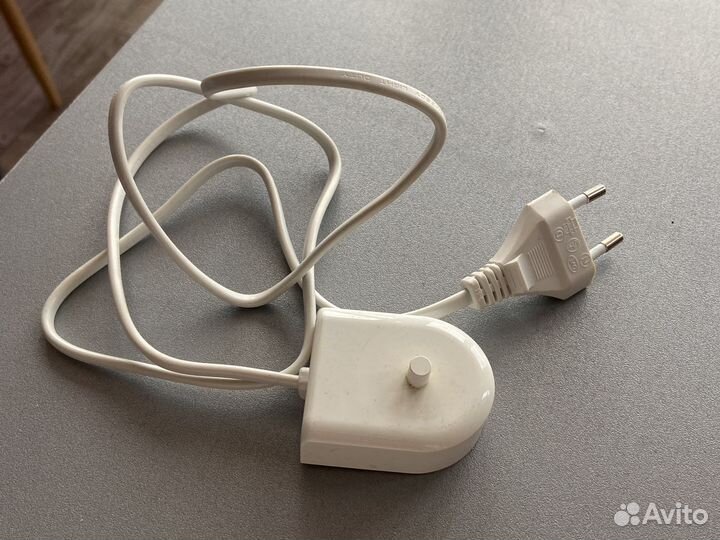 Зарядное устройство для электрической зубной щетки