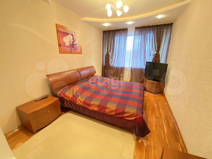 4-к. квартира, 135 м², 7/10 эт.
