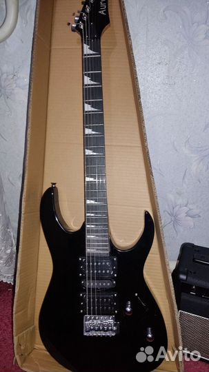 Комплект: Электрогитара+комбик