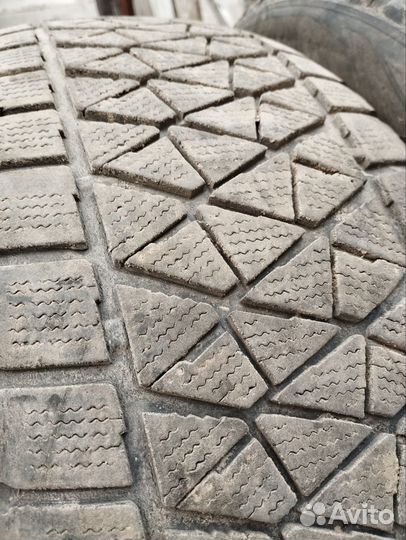 Bridgestone Blizzak DM-V2 255/55 R19 111T