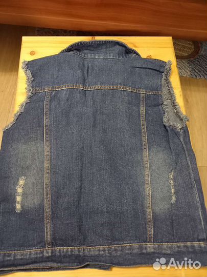 Жилетка для мальчика джинсовый