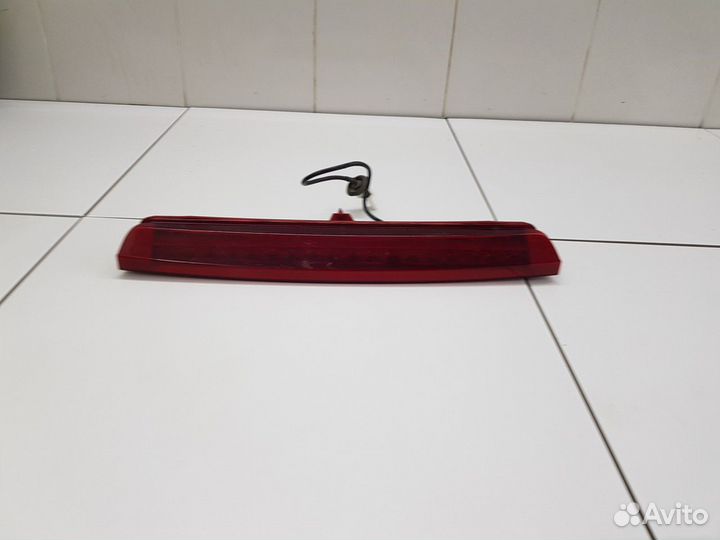 Фонарь стоп-сигнала в спойлере (Faw Besturn X80)