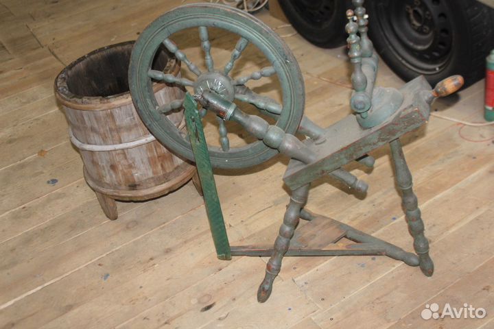 Прялка колесная