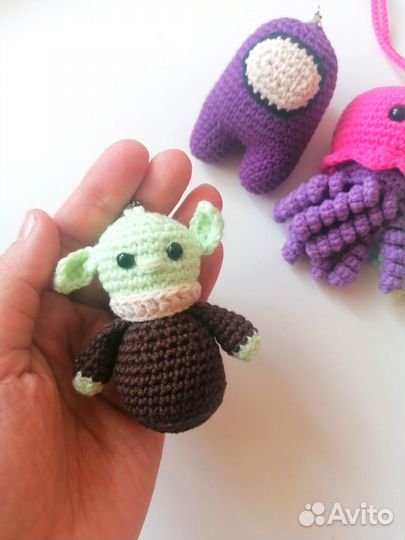 Вязаные игрушки брелки