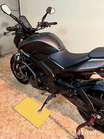 Bajaj dominar D400