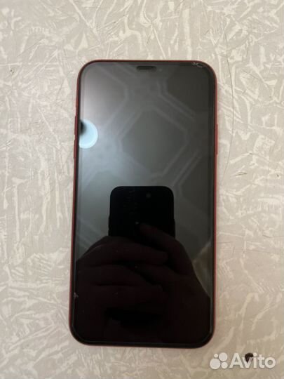 Телефон iPhone 11