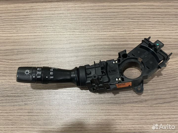 Переключатель поворотников Hyundai IX35/Sportage