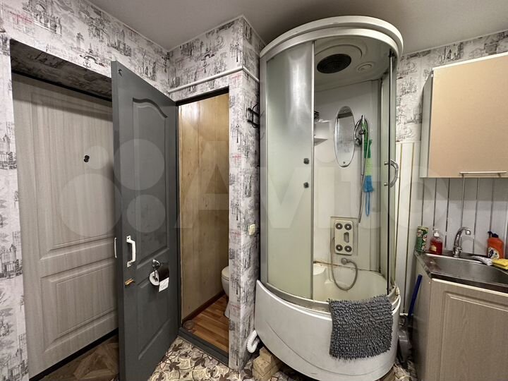 Комната 17 м² в > 9-к., 2/5 эт.