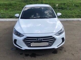 Hyundai Elantra: фото владельца