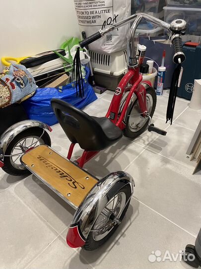 Трехколесный велосипед Schwinn Roadster Trike