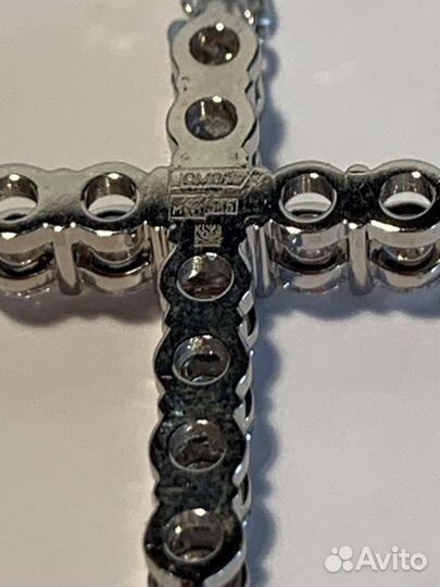 Золотой крестик с бриллиантами 1.4 карат